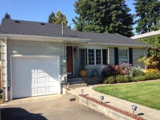 4319 11th St, Tacoma, WA 98405-1546