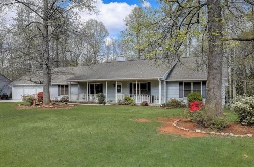 255 Dogwood Trail Dr, Stockbridge, GA 30281-5862