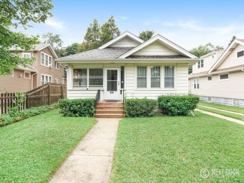 930 Grove Ave, Waukegan, IL 60085-1853