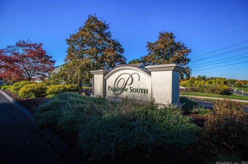 808 Summer Hill Dr, Wapping, CT 06074-2861