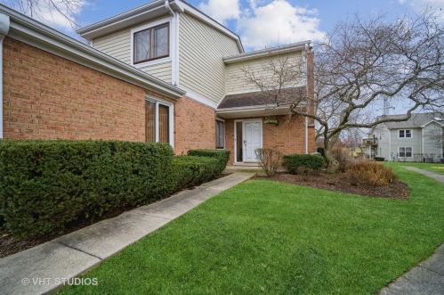 255 Golfview Ter, Palatine, IL 60067-2432