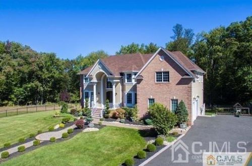 21 Hayduk Dr, Edison, NJ 08820-1086