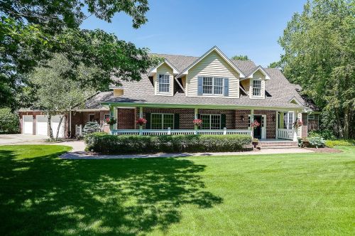 5 Hillcrest Dr, Saint Paul MN  55110-6101 exterior