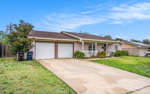 3416 Denbury Dr, Fort Worth TX  76133-3139 exterior