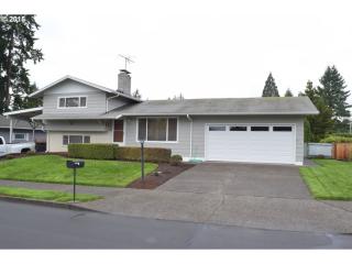 319 169th Ave, Portland, OR 97230-6218
