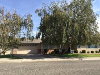 401 Washington Dr, Sharon, CA 93610-3421