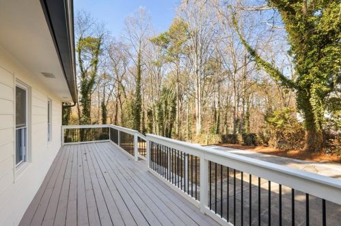 3631 Oak St, Duluth GA  30096-2749 exterior
