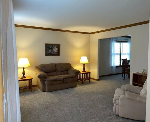 1285 Roberta Ct, Glendale Heights, IL 60139-3657