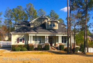951 Whispering Pines Dr, Spring Lake NC  28390-9327 exterior