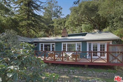 19817 Montau Dr, Topanga, CA 90290-3325