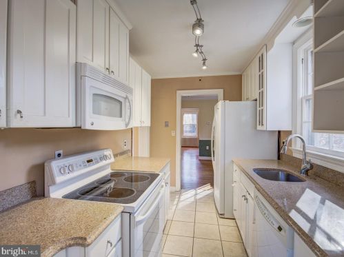 12500 Meadowood Dr, Silver Spring MD 20904-2928 exterior