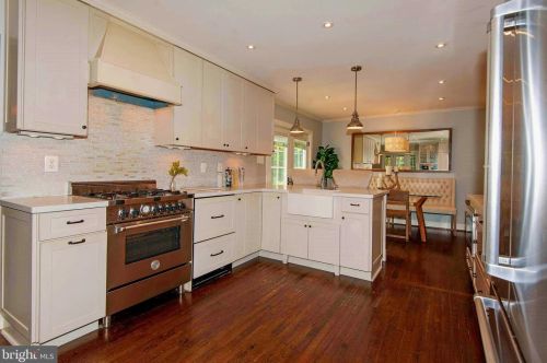 255 Lower Magothy Beach Rd, Severna Park MD  21146-2118 exterior