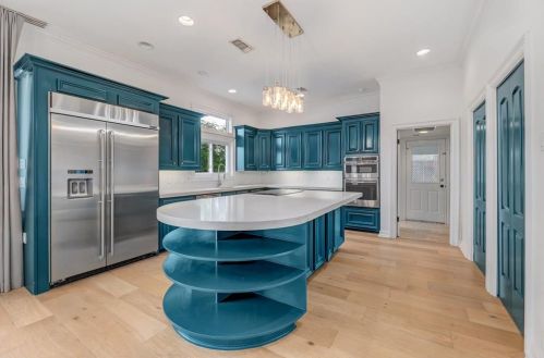 4200 Cat Mtn Dr, Austin TX  78731-3503 exterior