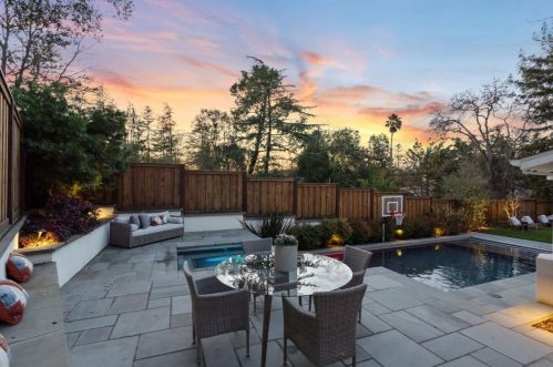 1330 Fairway Dr, Los Altos CA 94024-5358 exterior