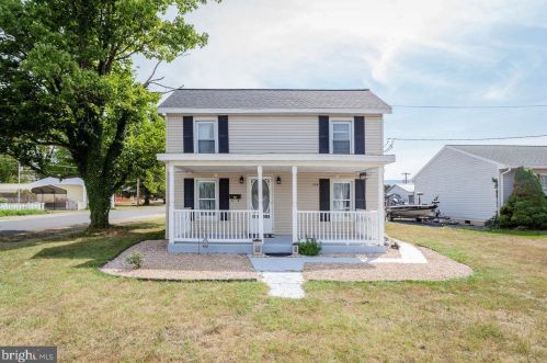 116 Lewis Ave, Elkton, VA 22827-1436