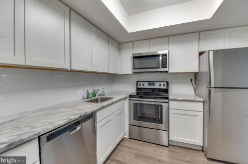14 Radnor Ct, Willingboro, NJ 08046-2522