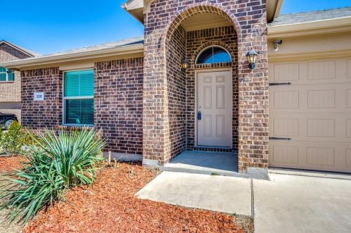 328 Cameron Hill Pt, Fort Worth, TX 76134-5369