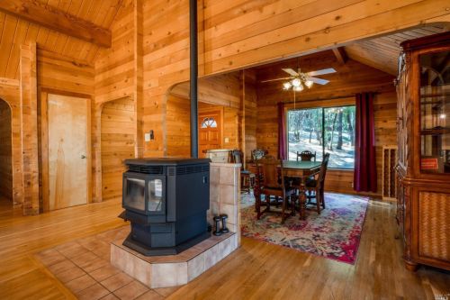 2015 Perch Pl, Willits CA  95490-8464 exterior
