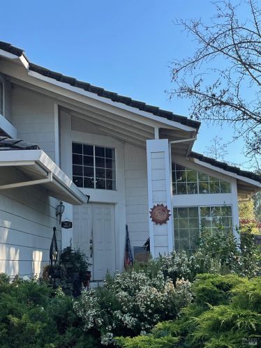 9509 Essex Ct, Windsor, CA 95492-8514