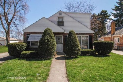 4201 Rose Ave, Lyons, IL 60534-1054