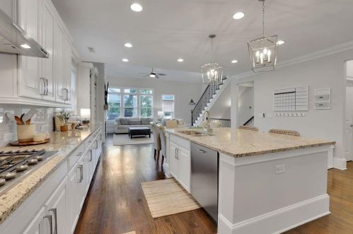 3573 Brookleigh Ln, Atlanta GA  30319-2219 exterior