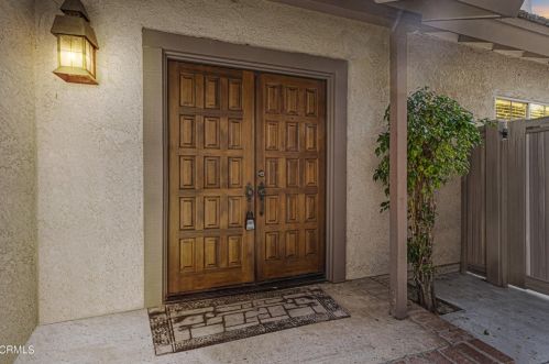 1873 Suntree Ln, Simi Valley, CA 93063-4192