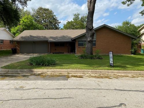 3428 Wren Ave, Fort Worth, TX 76133-2224