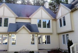 14 Salisbury Rd, Nashua, NH 03064-1756