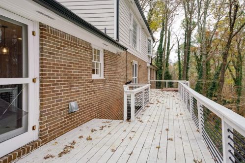 170 Huntcliff Pt, Atlanta GA  30350-1601 exterior