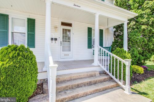 13 Walnut St, Graceham, MD 21788-2032