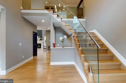 128 Laurel Rd, Princeton, NJ 08540-2710