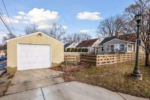 1349 6 St, Saint Paul MN  55106-4801 exterior