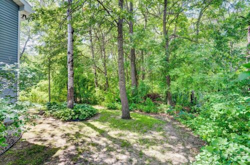3735 Greensboro Dr, Saint Paul MN  55123-2242 exterior