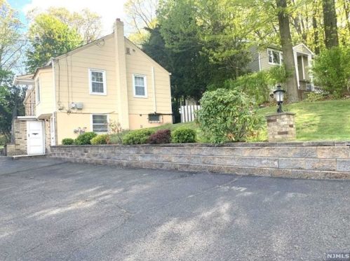 35 Lotz Ave, Paterson NJ  07508-2328 exterior