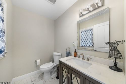 202 Cedar St, South Bound Brook, NJ 08880-1346