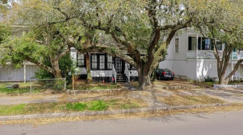 2822 Bernardo De Galvez Ave, Galveston, TX 77550