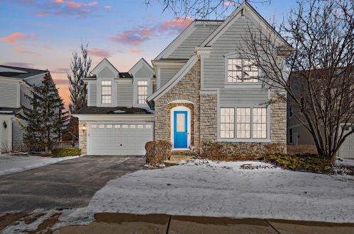 2680 Summit Dr, Glenview, IL 60025-7608