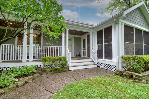 1380 Nyoda Pl, Highland Park, IL 60035-4513