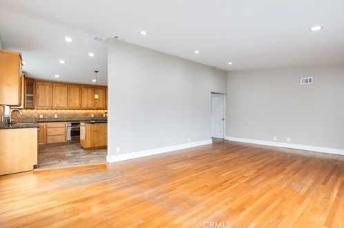 2949 Bridgeport Ave, Anaheim CA  92804-2049 exterior