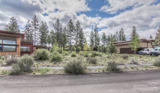18989 Squirreltail Loop, Bend OR  97701-5932 exterior