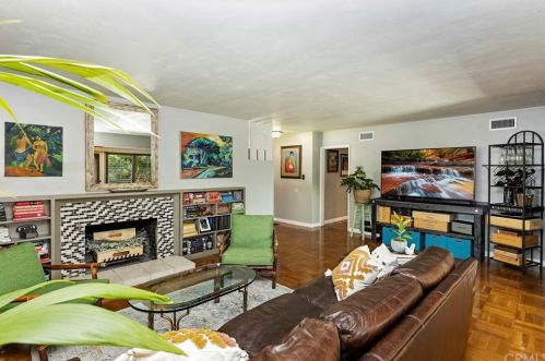 3391 Mono Dr, Riverside CA  92506-2151 exterior