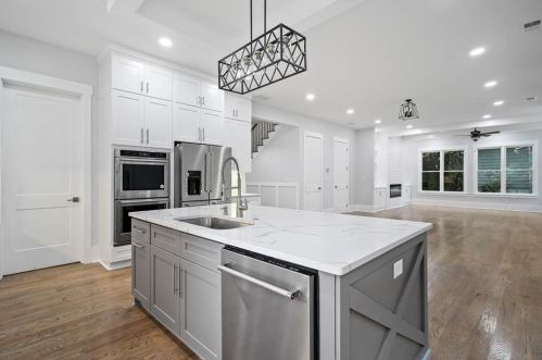 1673 Beacon Hill Blvd, Atlanta GA  30329-2517 exterior