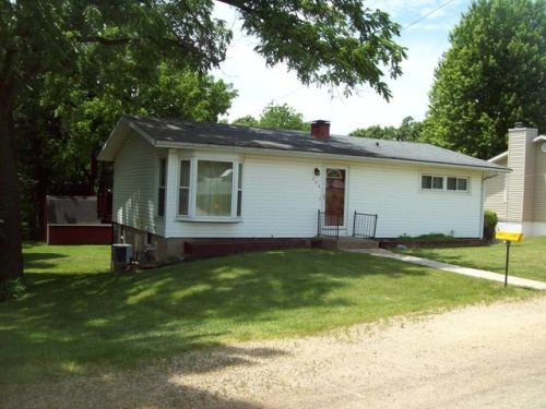 203 Walnut St, Normandy, IL 61376-9352