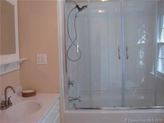31 Attawanhood Trl, Fenwick CT  06475-1845 exterior