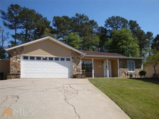 1880 Shoreline Trce, Grayson, GA 30017-1165