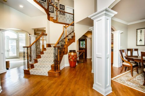 1218 Stratford Rd, Bannockburn, IL 60015-2831