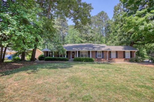 2532 Country Club Dr, Conyers, GA 30013-4959