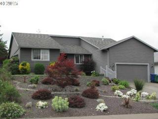 13926 Alimaria Dr, Happy Valley, OR 97015-6349