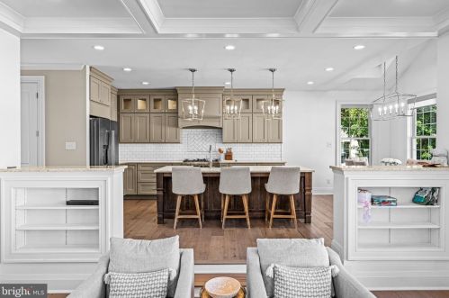 605 Warwick Rd, Tavistock NJ  08033-3926 exterior