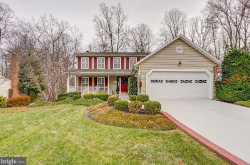 7419 Barkers Ct, Springfield, VA 22153-2356